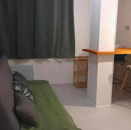 Cosy En Rez-de-chaussee * בורבון-לה-בה